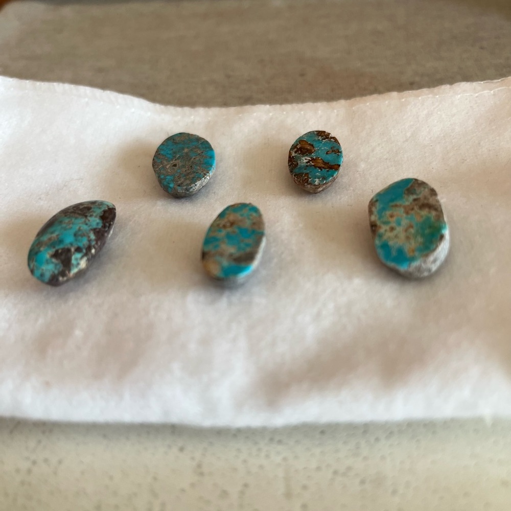 5 pieces long oval 100% Persian turquoise Cabochon.